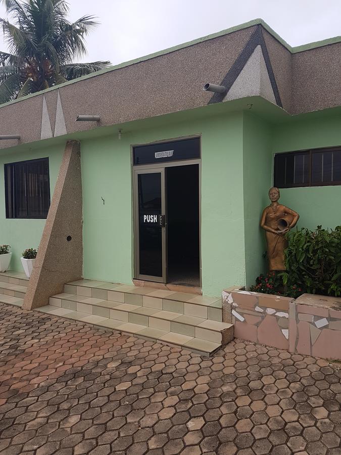Ideas Hotel Sunyani Экстерьер фото
